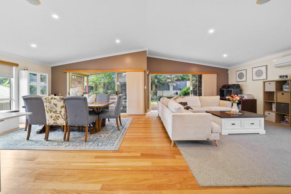 6 Mossman Pde, Waterford, QLD 4133