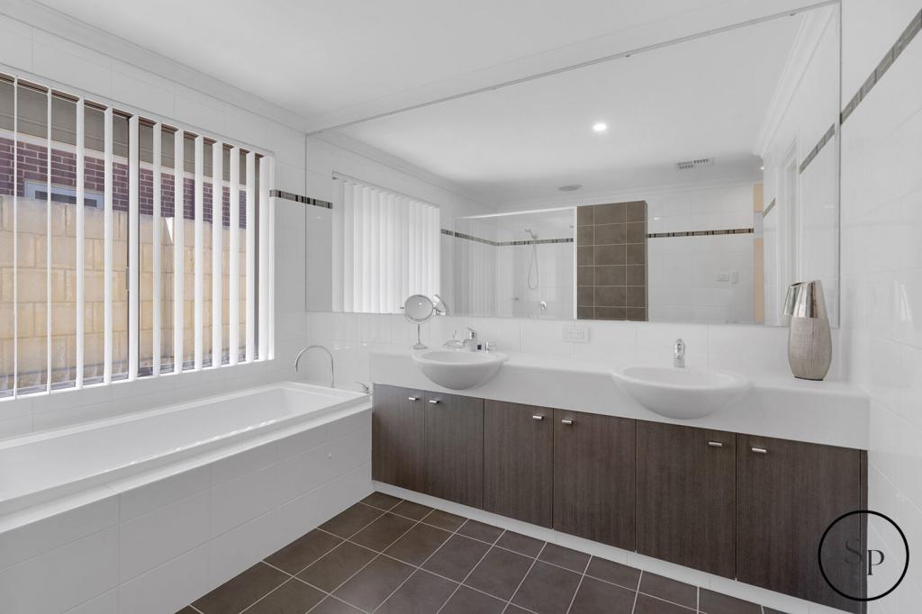 11 Nambucca Way, Secret Harbour, WA 6173