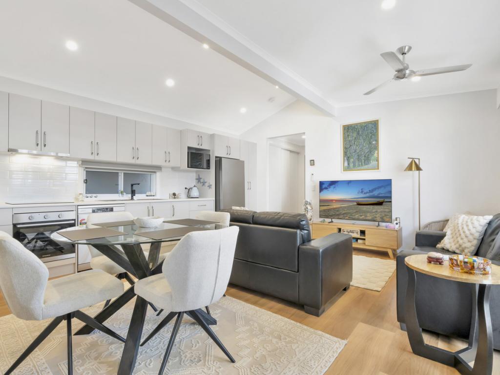 10/9a Conrad Cl, Iluka, NSW 2466