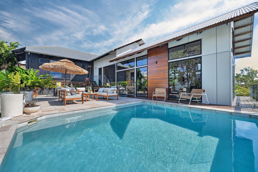 3 Bray Ct, Bushland Beach, QLD 4818