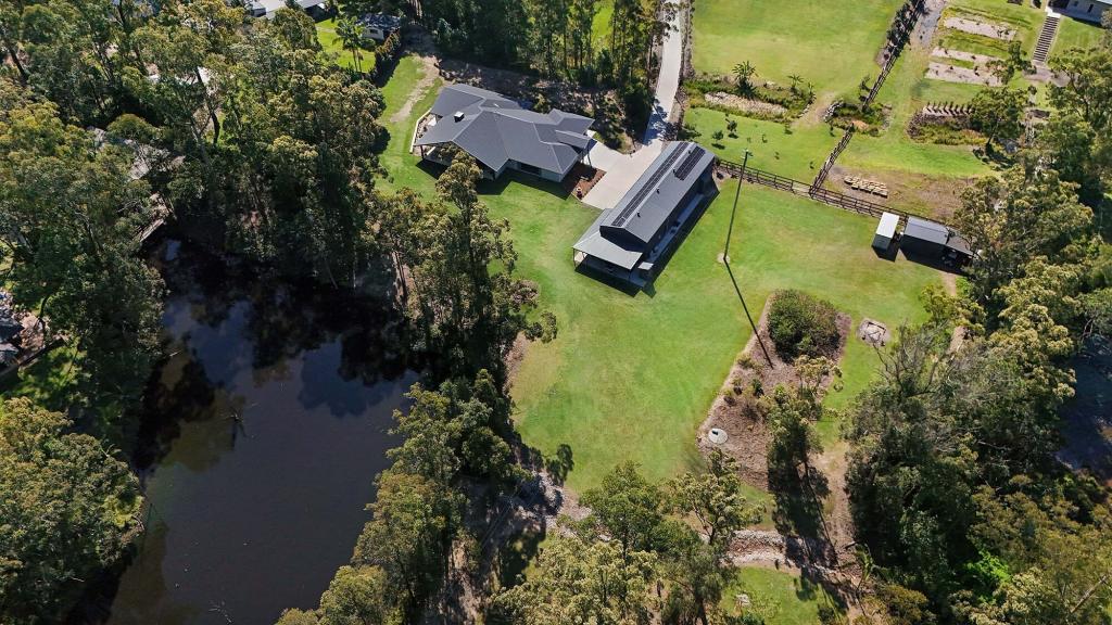 32 Thompson Rd, Beerwah, QLD 4519