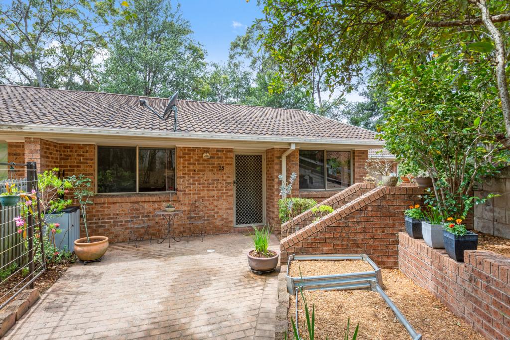 38/2 Valley Rd, Springwood, NSW 2777