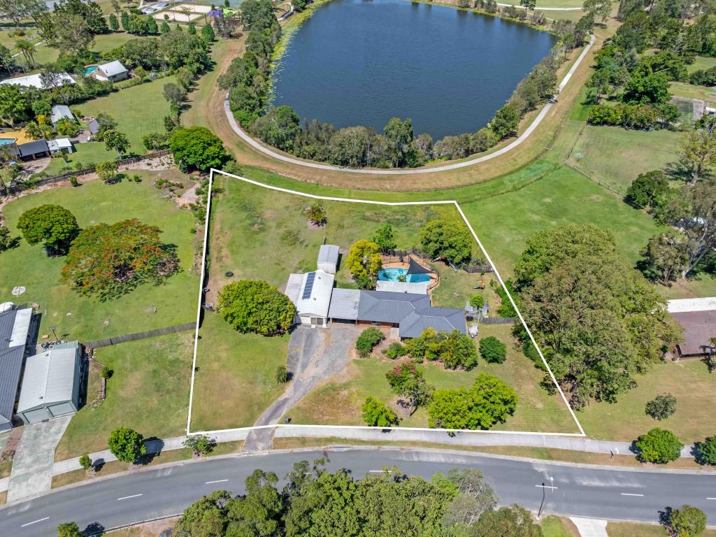 12 Riversdale Rd, Oxenford, QLD 4210