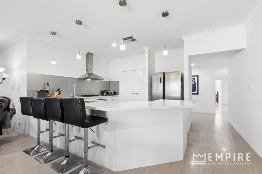 48 West Churchill Ave, Lake Coogee, WA 6166
