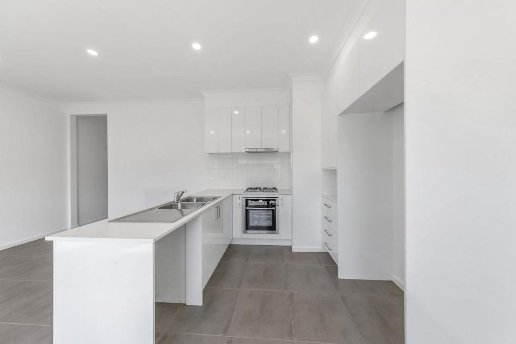 24 Raffles Walk, Werribee, VIC 3030