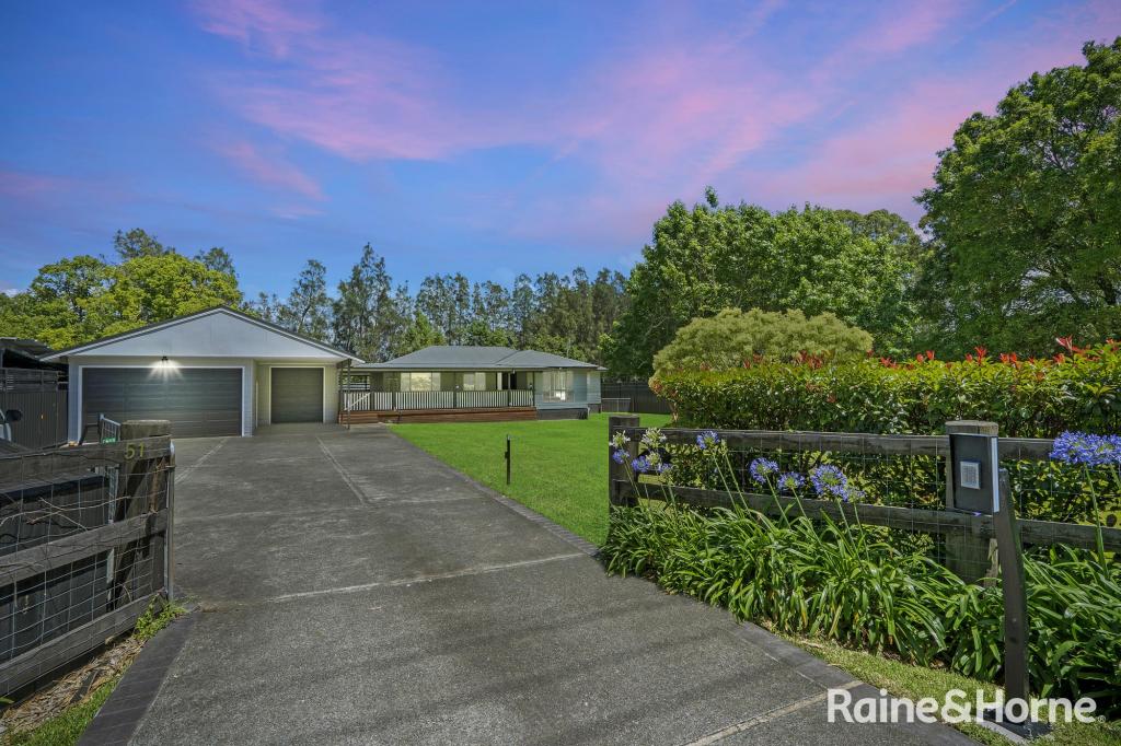 51 Burton Rd, Eleebana, NSW 2282