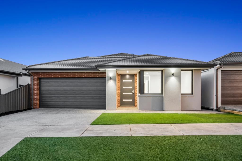 48 LASIO WAY, DONNYBROOK, VIC 3064