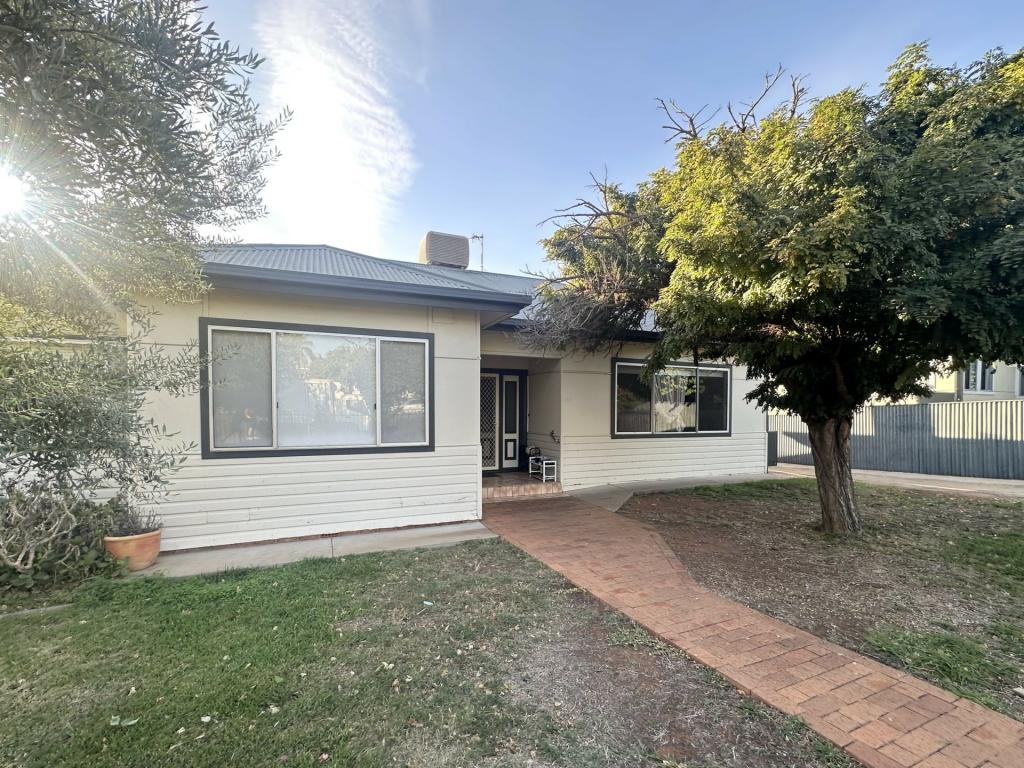 136 Kookora St, Griffith, NSW 2680
