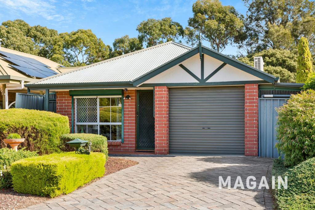 10 Madigan Cres, Woodcroft, SA 5162