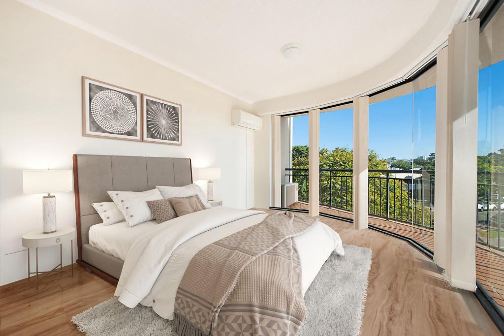 45 Harries Rd, Coorparoo, QLD 4151