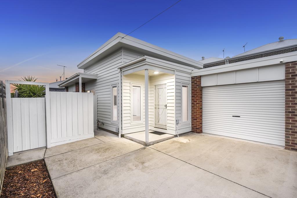 2/27 Deakin St, Bell Park, VIC 3215