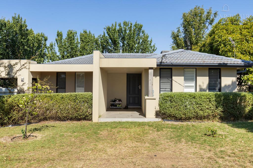 6 Ilex St, Lake Albert, NSW 2650