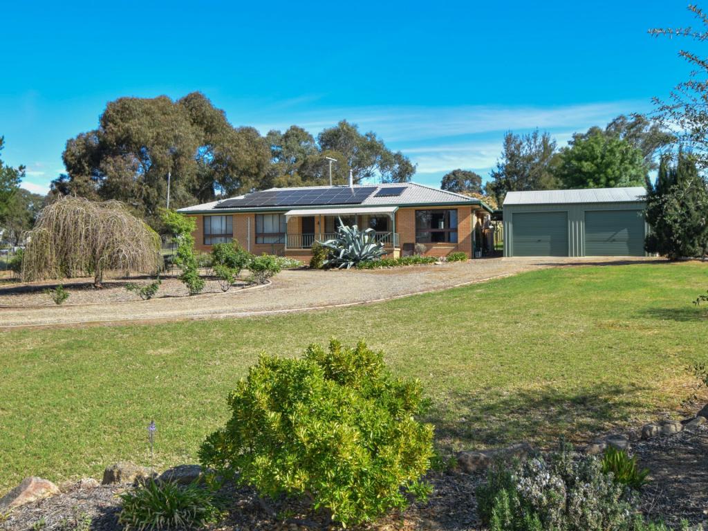 38 WICKHAM LANE, YOUNG, NSW 2594