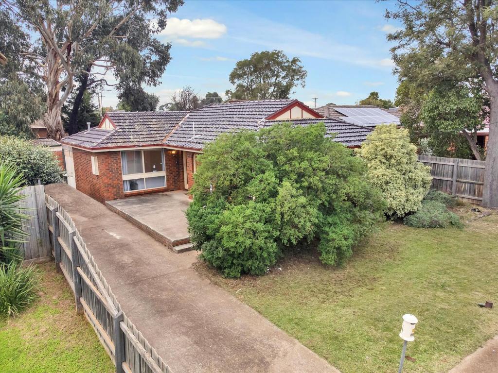 18 Wentworth Rd, Melton South, VIC 3338