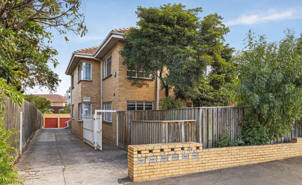 1/251 Brighton Rd, Elwood, VIC 3184