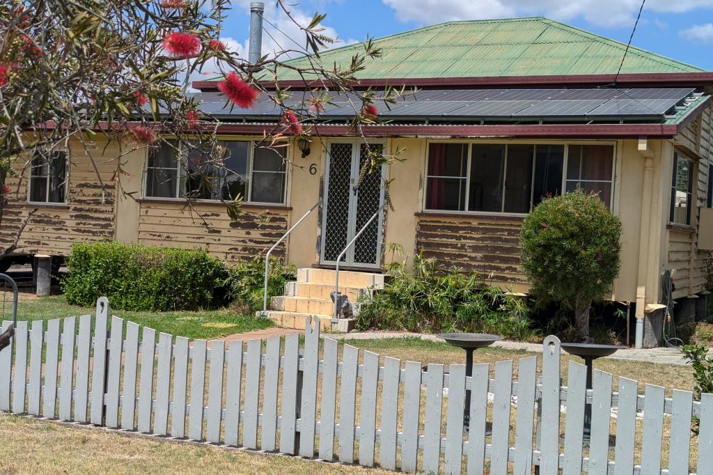 6 Pratten St, Warwick, QLD 4370