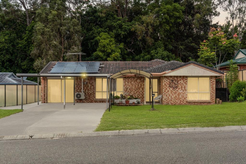 68 Moreton St, Boronia Heights, QLD 4124