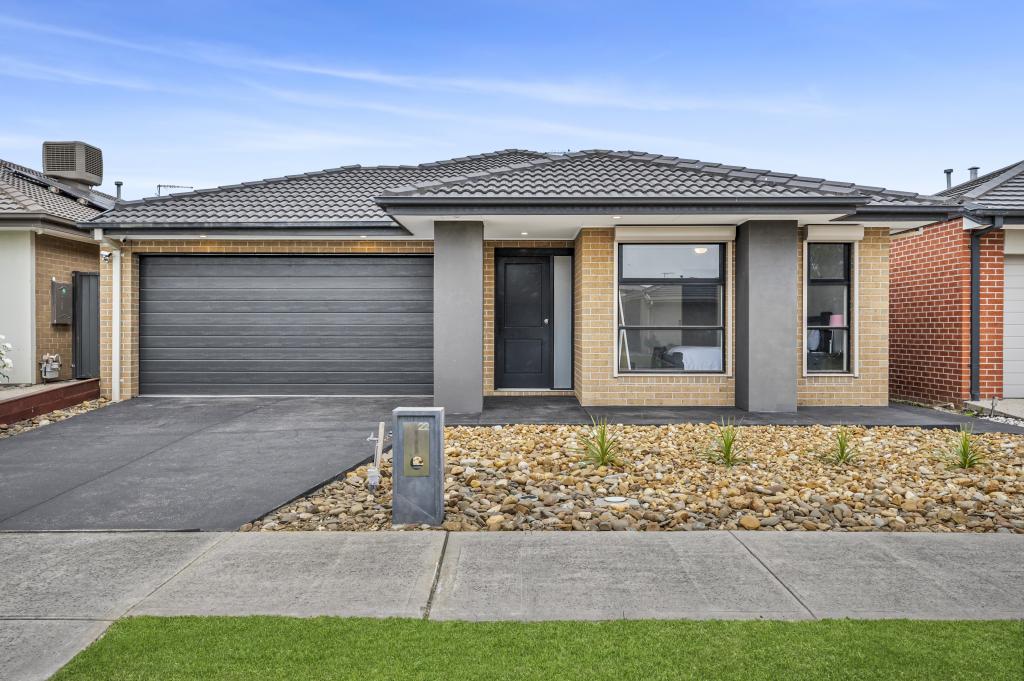 22 Celtic Dr, Cranbourne East, VIC 3977