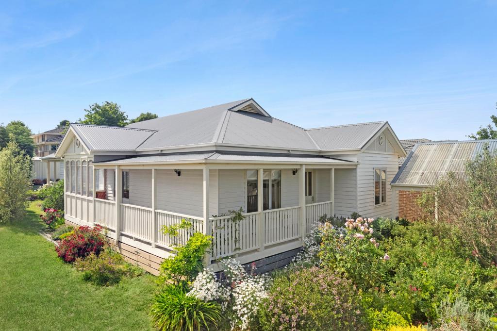 34 Warren St, Kyneton, VIC 3444