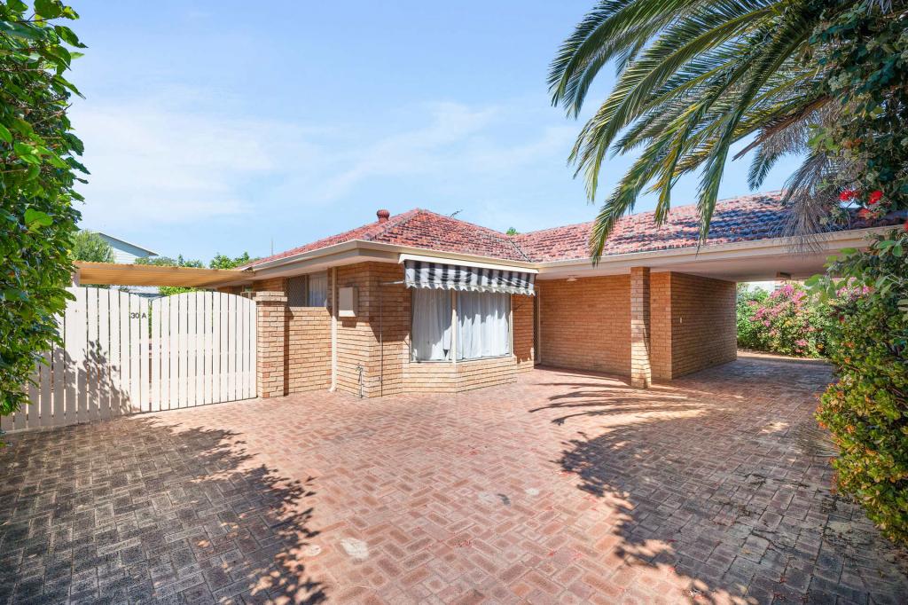 30a Knox Cres, Melville, WA 6156