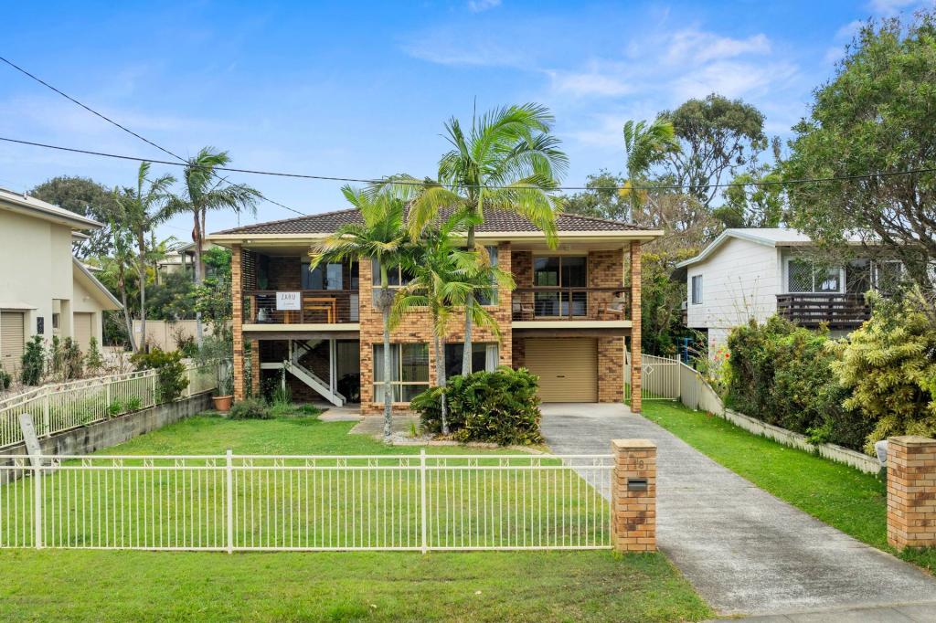 18 Yamba Rd, Yamba, NSW 2464