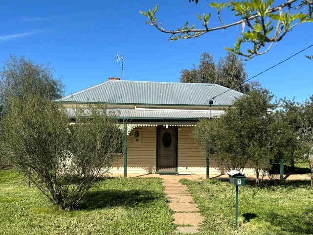 7 Rutherford St, Charlton, VIC 3525