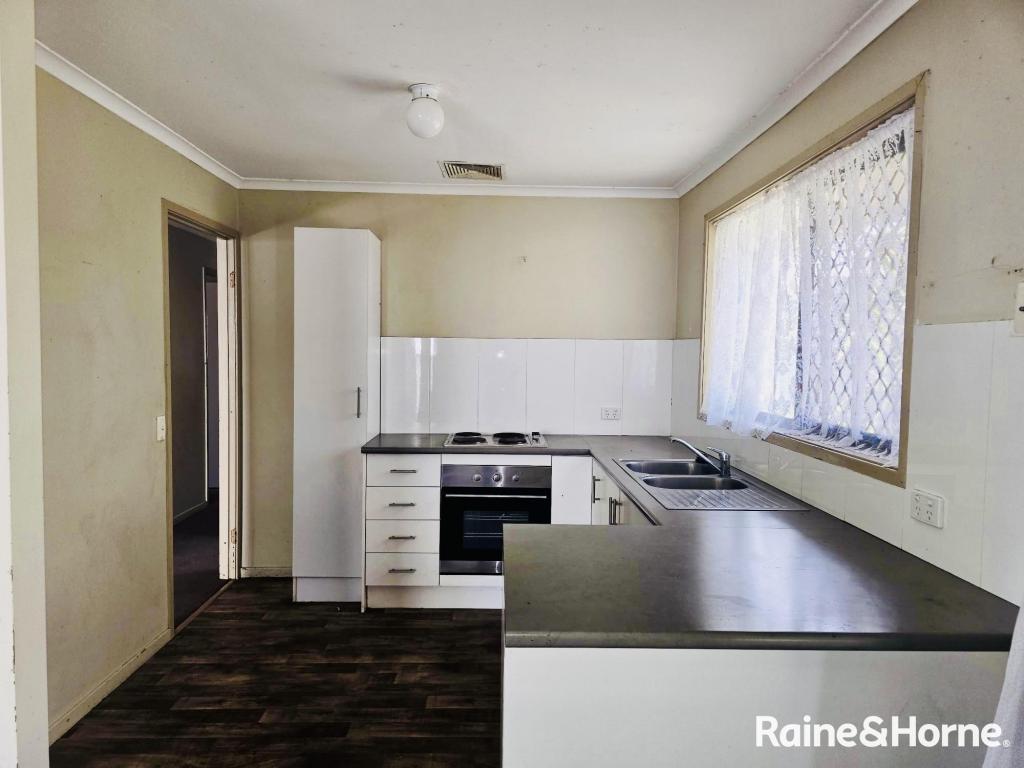 2 Abbeyfeale St, Crestmead, QLD 4132