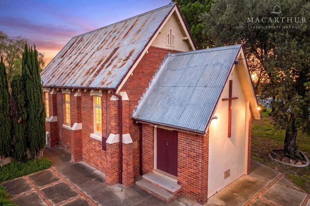 111 Main St, Lake Albert, NSW 2650