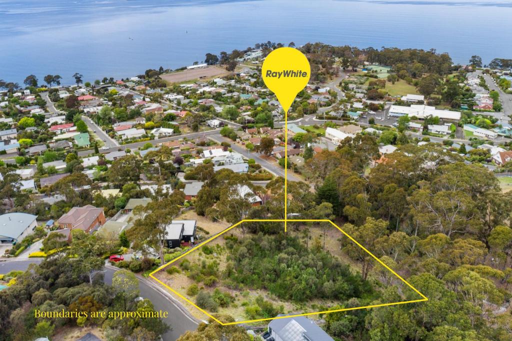 68 Coolamon Rd, Taroona, TAS 7053