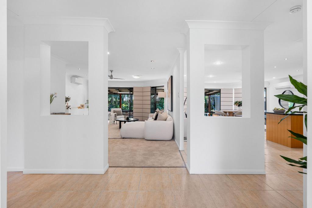 4 Lockwood Cres, Manly West, QLD 4179