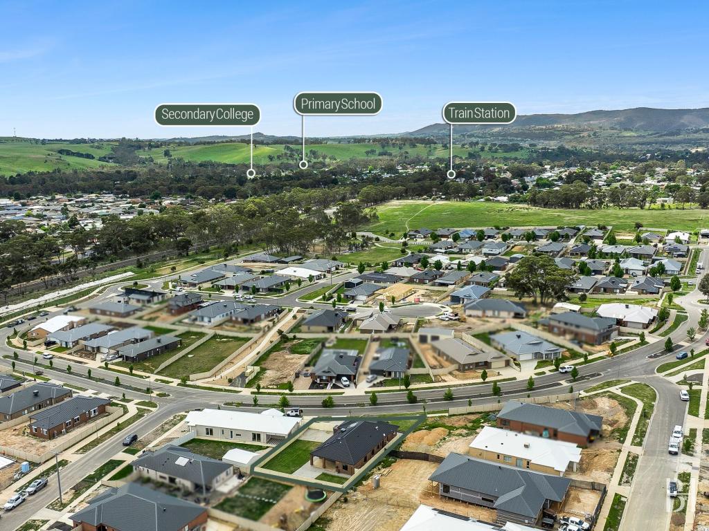 15 Aspect Bvd, Broadford, VIC 3658