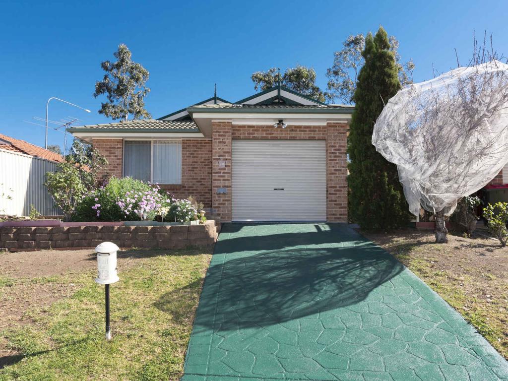 24 Tingha Cl, Hinchinbrook, NSW 2168