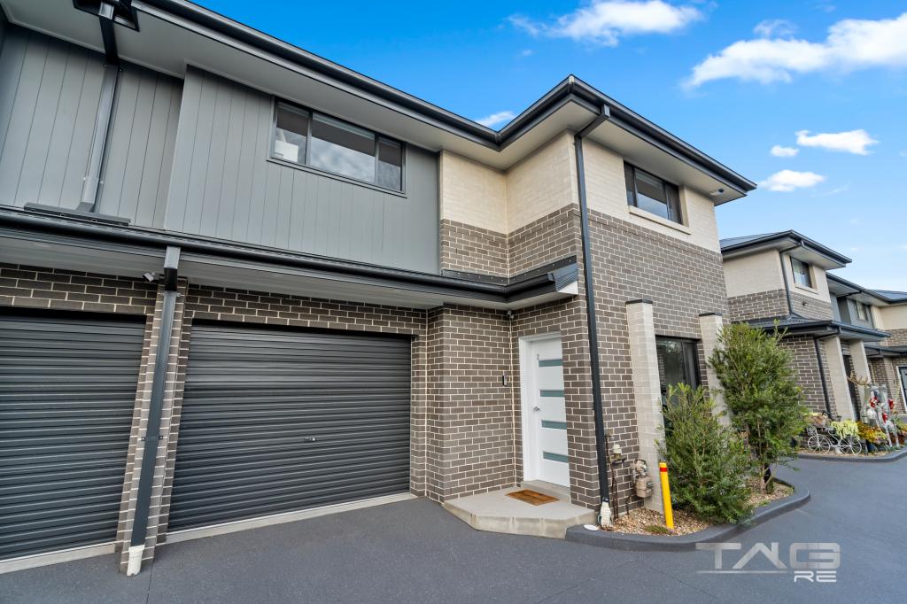 2/84 BRISBANE ST, OXLEY PARK, NSW 2760