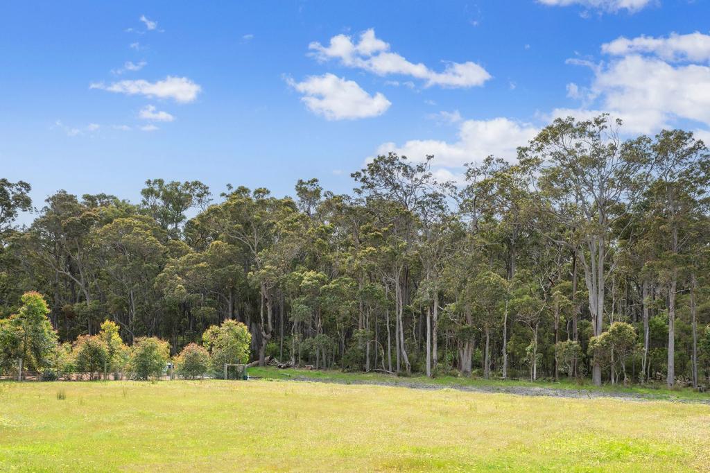 8 Mcdermott Pde, Witchcliffe, WA 6286