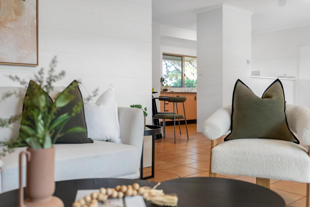 14 Julia Percy Cl, Bentley Park, QLD 4869