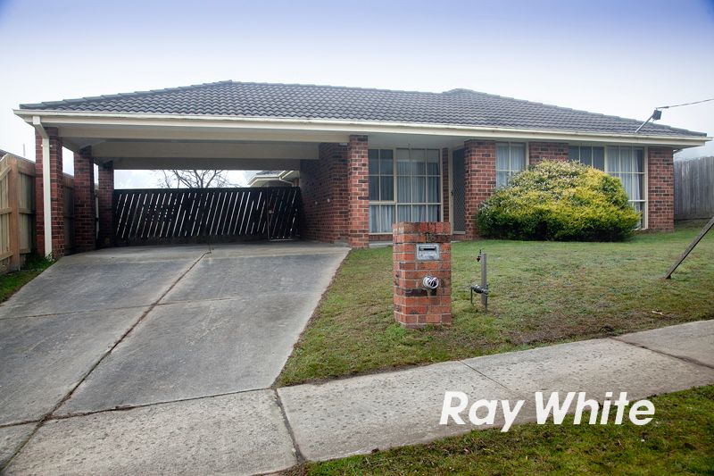 16 Richard Dr, Langwarrin, VIC 3910