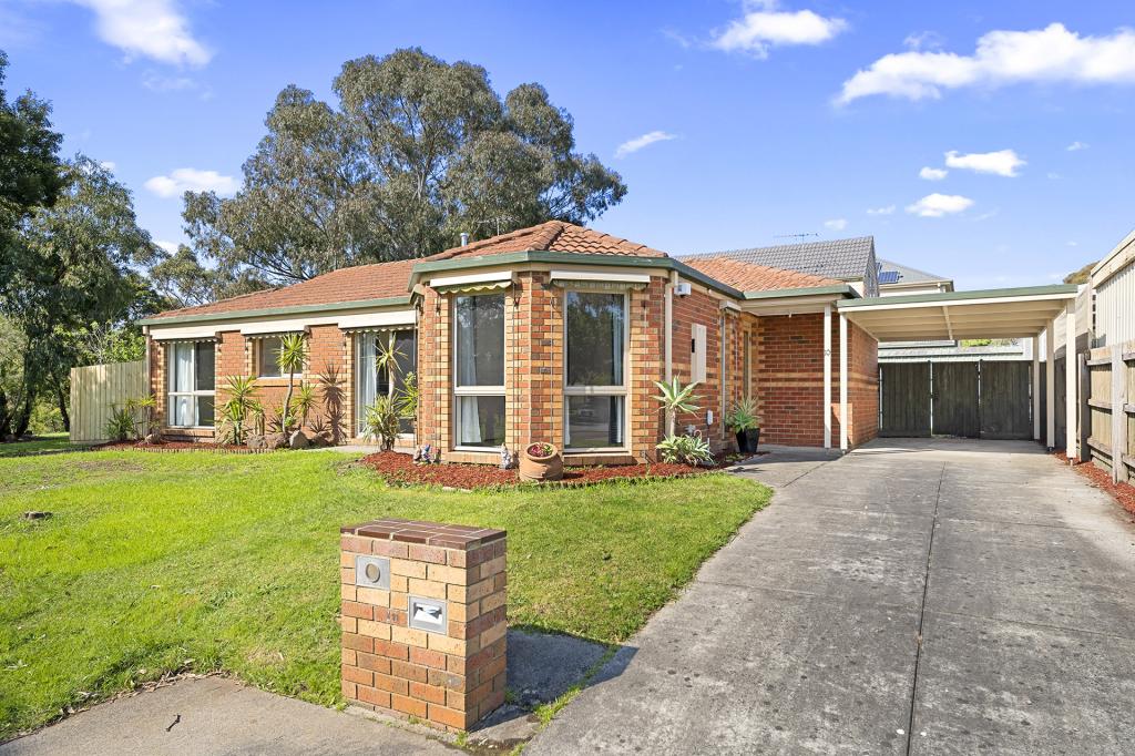 10 Adelong Ct, Berwick, VIC 3806