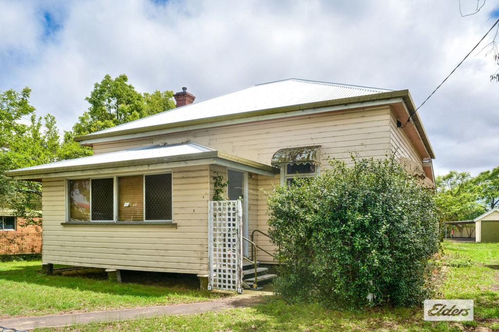 9 WOOD ST, WARWICK, QLD 4370
