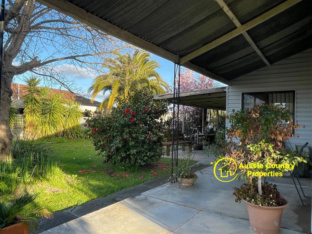 18 Budd St, Berrigan, NSW 2712