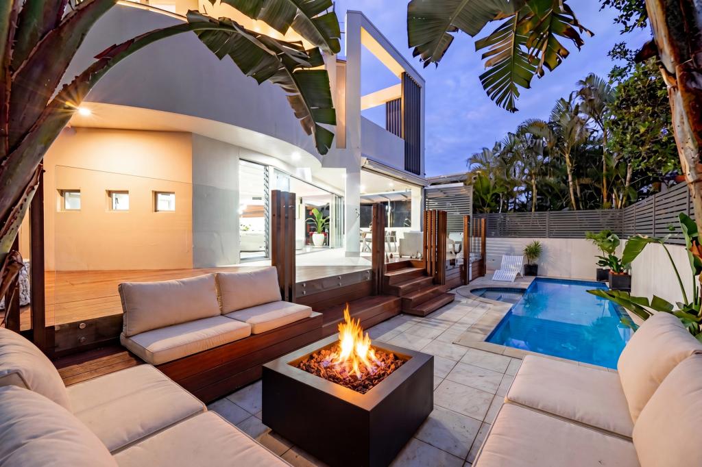 2/44 Tamborine St, Mermaid Beach, QLD 4218
