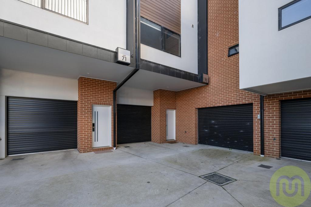 70/1 Rowland Rees Cres, Greenway, ACT 2900