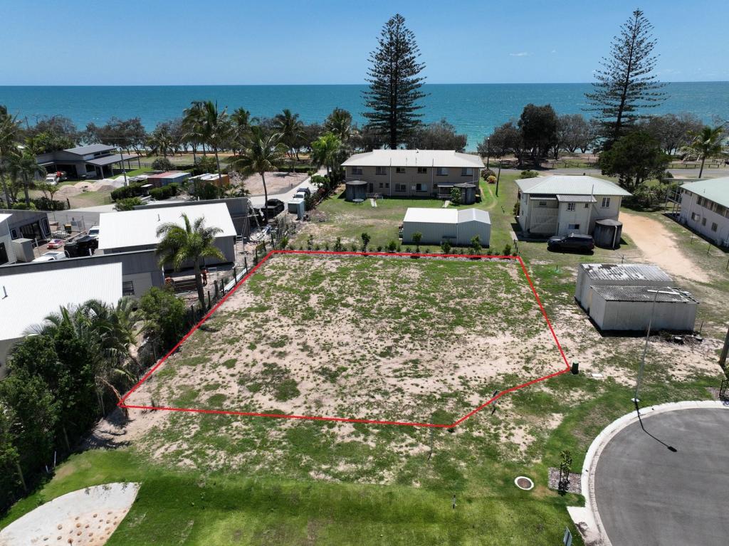 18 POINCIANA CT, WOODGATE, QLD 4660