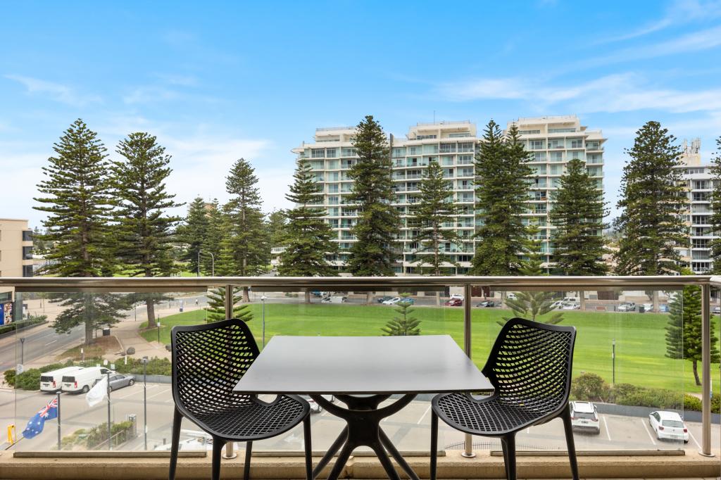 328/16 Holdfast Prom, Glenelg, SA 5045