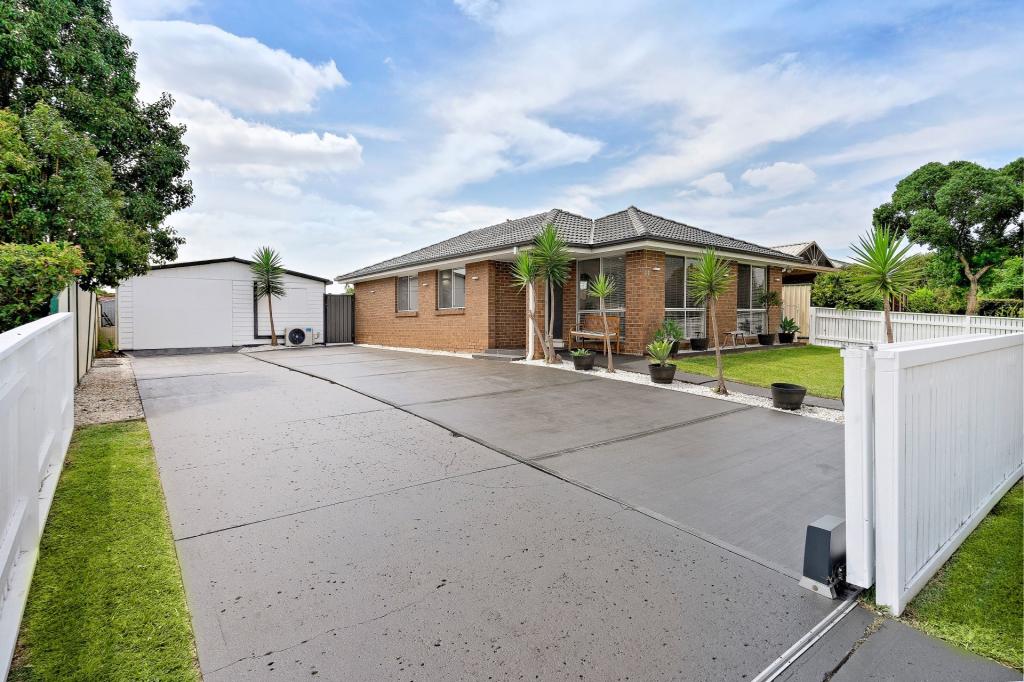 69 Solander Dr, St Clair, NSW 2759