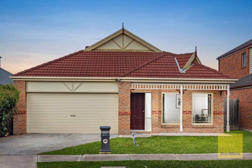 29 SUMNER CRES, POINT COOK, VIC 3030