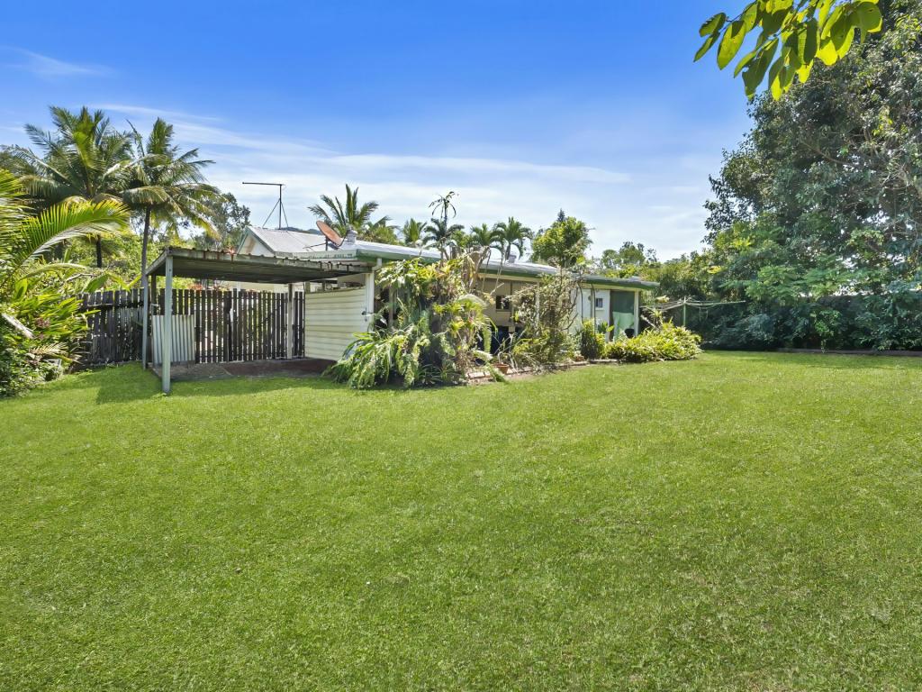 12 Cheviot St, Smithfield, QLD 4878