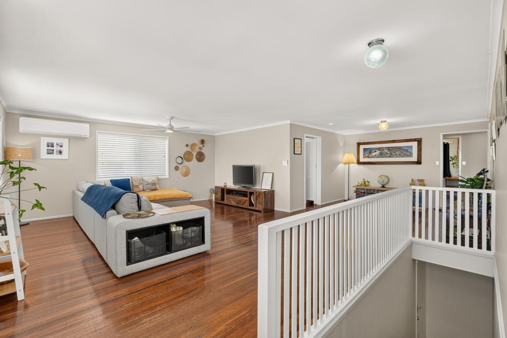 4 Jacobsen Otlk, Urraween, QLD 4655