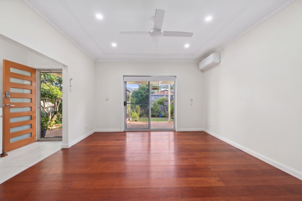 31 Rogers St, Roselands, NSW 2196