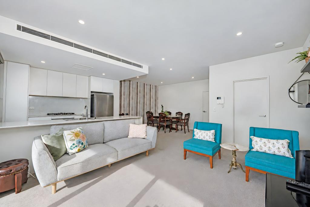 203d/2 Rowe Dr, Potts Hill, NSW 2143
