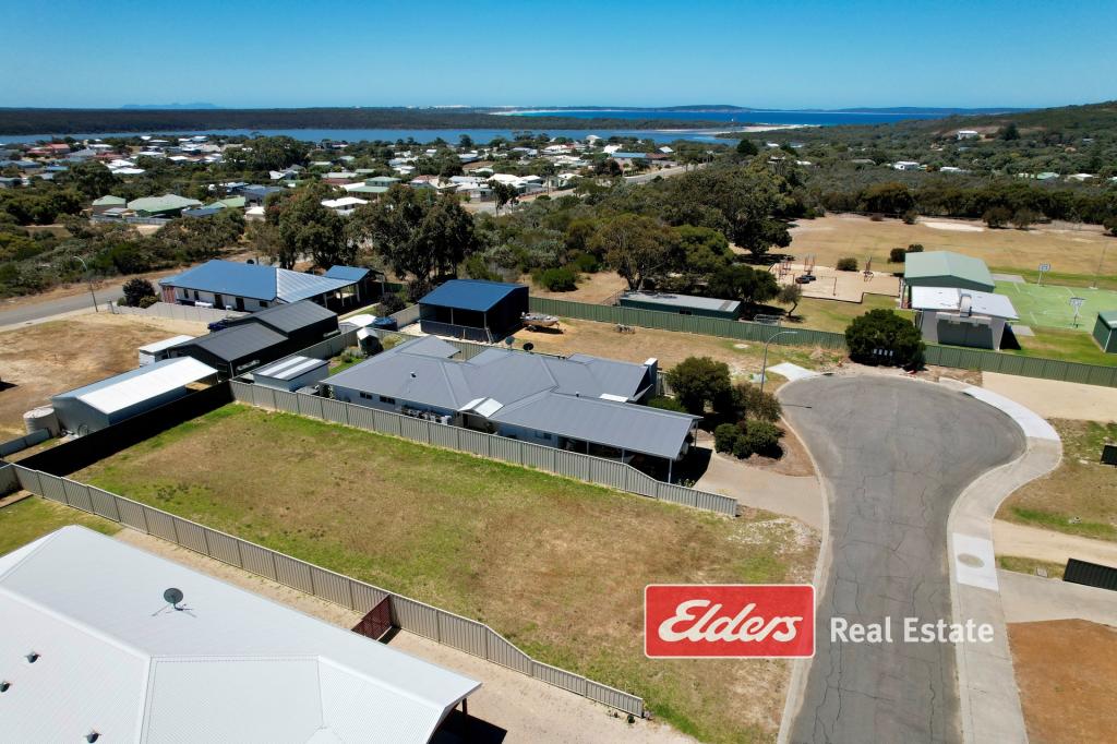 35 Mcglade Cl, Bremer Bay, WA 6338